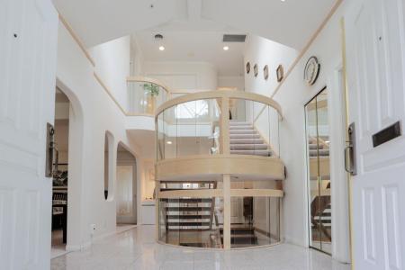 6333 BUTLER STREET, Vancouver, British Columbia V5S 3K6, Canada