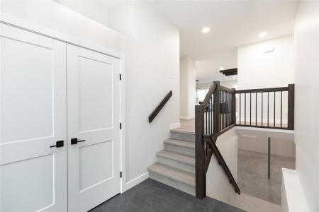 30 CARIBOU BAY, Steinbach, Manitoba R5G 0Z3, Canadá