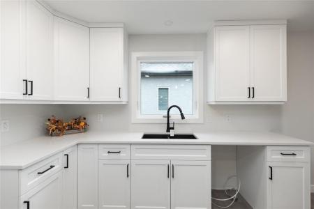 30 CARIBOU BAY, Steinbach, Manitoba R5G 0Z3, Canadá