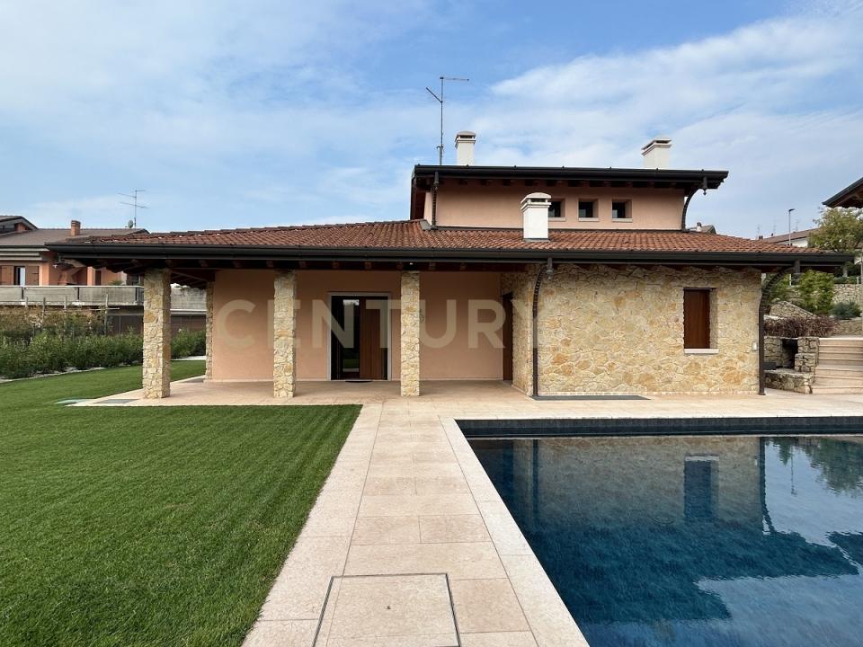 Via Corno D'Aquilio, Lavagno, Veneto 37030, איטליה