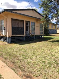 6 Laver Street, Moranbah, QLD 4744, Australia