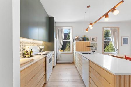 2255  Rue Hochelaga, Montréal (Ville-Marie), Quebec H2K 1H5, Canadá