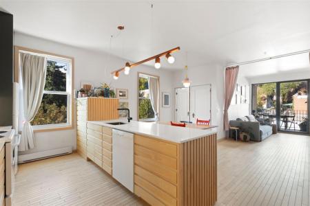 2255  Rue Hochelaga, Montréal (Ville-Marie), Quebec H2K 1H5, Canadá