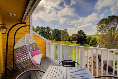 44  Av. de l'Auberge, Orford, Québec J1X 6J3, Canada