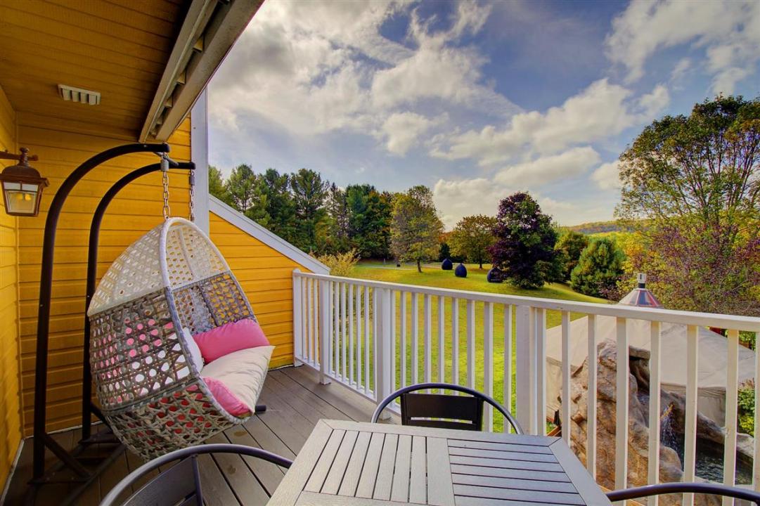 44 Av. de l'Auberge, Orford, Quebec J1X 6J3, Kanada