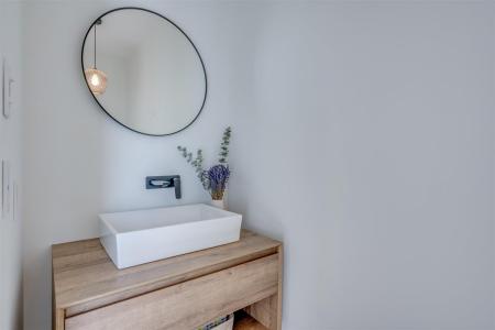 82 Rue du Canal, Quebec J0S 1T0, Canada