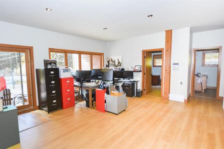 200  Rue du Marais, Saint-Ferréol-les-Neiges, 魁北克省 G0A 3R0, 加拿大