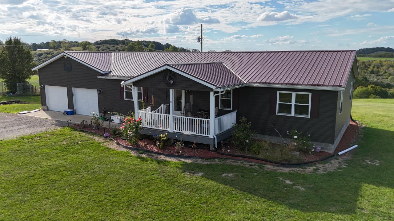 57912 TR 261, West Lafayette, Ohio 43845