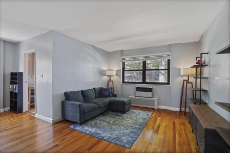 84-18 155th Avenue 1R, Howard Beach, NY 11414, USA