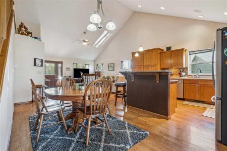 110 Willow Ln, Northliberty, Iowa 52317