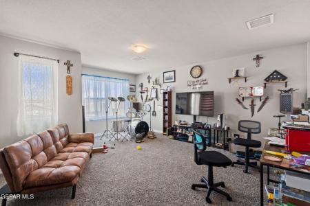 6044 Hidden Passage Avenue, El Paso, Texas 79924