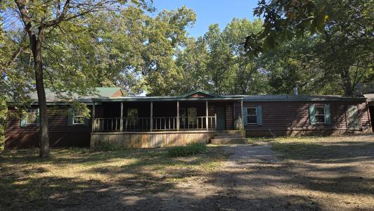 6690 NW Sale Barn Road, Cameron, Missouri 64429, USA