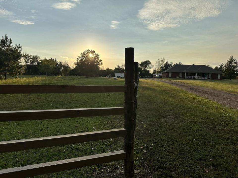 289 CR 3360, Cookville, Texas 75558, USA