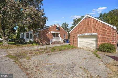 32 BELL STREET, DOVER, Delaware 19901, USA