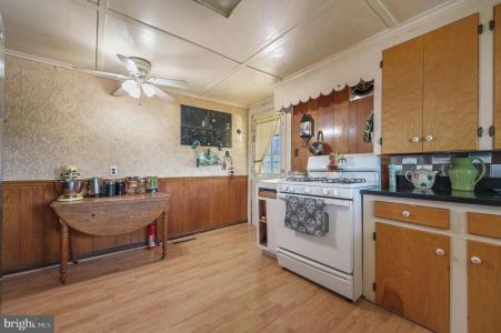 32 BELL STREET, DOVER, Delaware 19901, USA