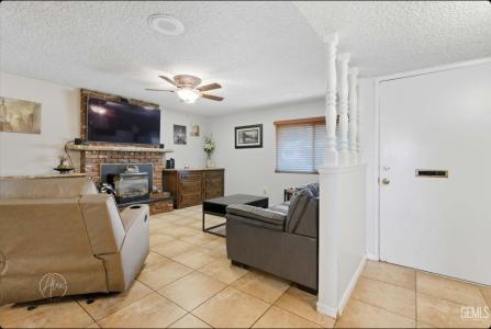 1014 3rd Street, Taft, California 93268