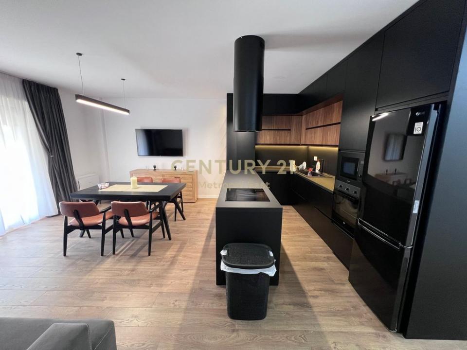 Periferia Tiranë, Tirana, Албания