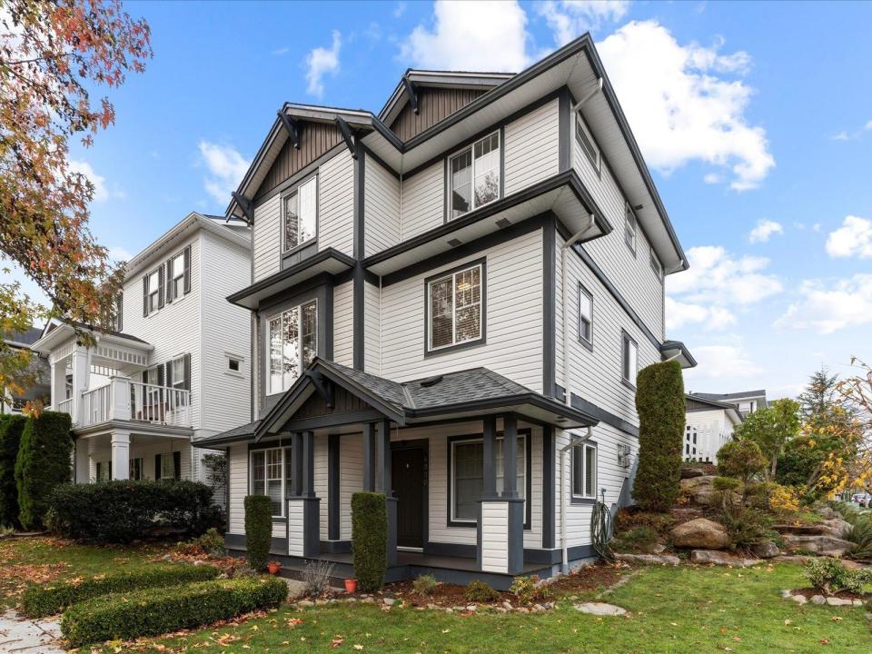 4330 BILL REID TERRACE, Abbotsford, British Columbia V3G 3C2, Canada