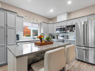 4330 BILL REID TERRACE, Abbotsford, British Columbia V3G 3C2, Canada