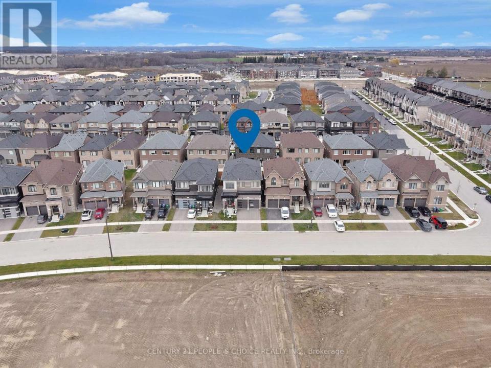 10 TWEEDHILL AVENUE, Caledon, Ontario L7C 4K5, Canada