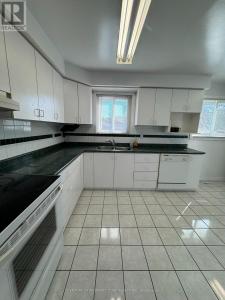 78 MARCHBANK CRESCENT, Brampton (central Park), Ontario L6S 3B1, Canada