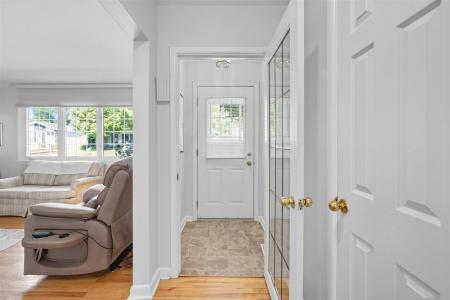 38  Rue du Curé-Robert, Gatineau (Hull), Québec J8Y 1M3, Canada