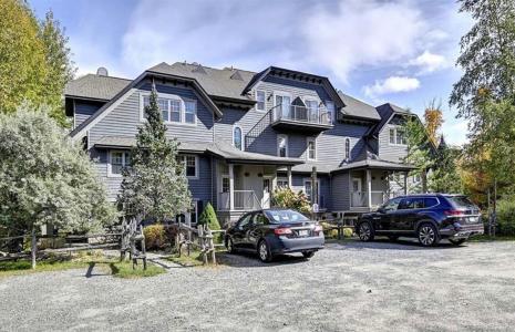 270 Rue du Mont-Plaisant, Mont-Tremblant, Quebec J8E 1L2, Canada