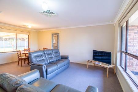 10 Thomas Tom Crescent, Parkes, NSW 2870, Austrália