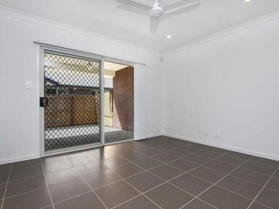 2/45 Negrita Street, Harristown, QLD 4350, Avustralya