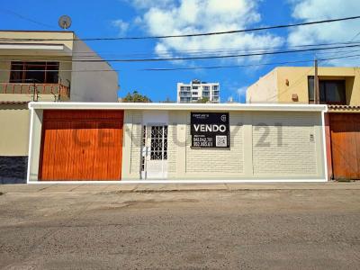 URB. PESCASSEROLLI PASAJE LOS NARDOS MZ A , Tacna, Tacna 00001, Peru