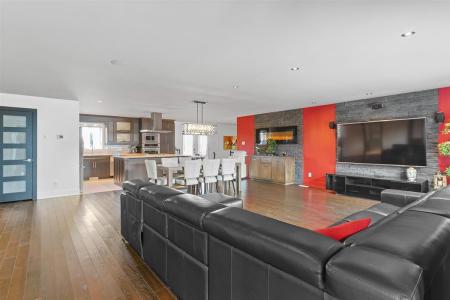 47 Rue Jean-François, Saint-Chrysostome, Quebec J0S 1R0, Canada