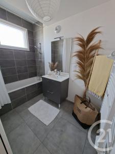 Tassin La Demi Lune, Rhône-Alpes 69160, France