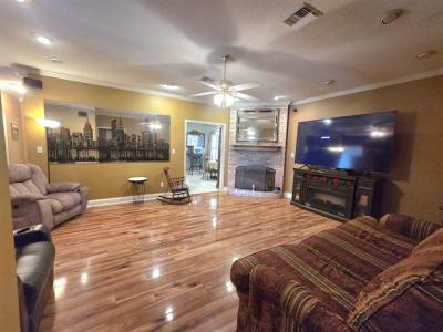 919 Delmar, Bayou Vista, Louisiana 70380, USA