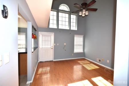 -24 Hawthorne Road, North Brunswick, ニュージャージー 08902, アメリカ合衆国