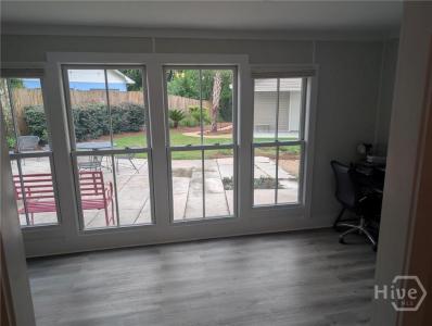 8615 HURST AVE, Savannah, 乔治亚州 31406, 美国