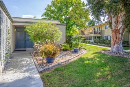 111-A Via Estrada, Laguna Woods, California 92637, Stati Uniti