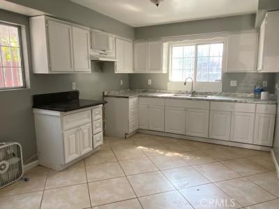 2164 E 103rd St, Los Angeles, Californie 90002, États-Unis