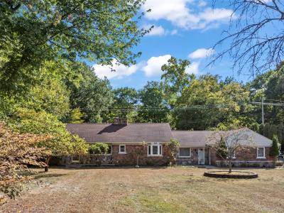 32525 6 Mile Road, Livonia, 密歇根州 48152, 美国