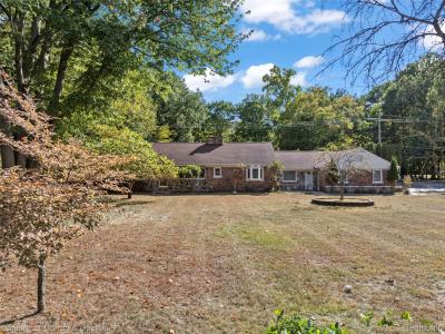 32525 6 Mile Road, Livonia, 密歇根州 48152, 美国