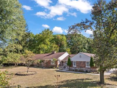 32525 6 Mile Road, Livonia, 密歇根州 48152, 美国