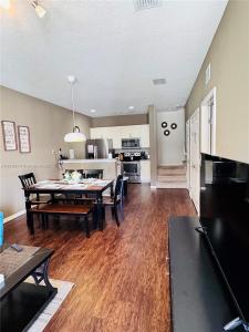 8931 Shine Dr, Kissimmee, 佛罗里达州 34747, 美国