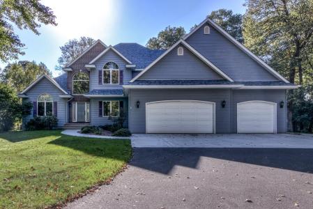 5720 Wild Rose Lane, Eau Claire, Wisconsin 54701, USA