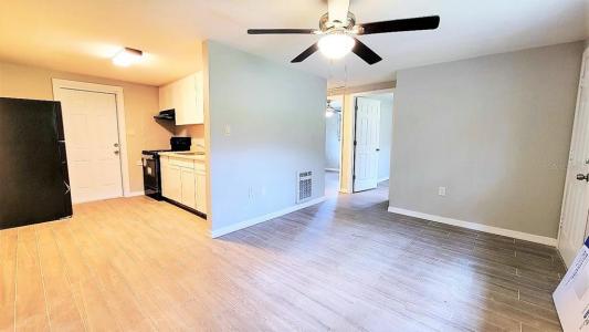 5320 Pine Street , B, Seffner, 佛羅里達州 33584, 美國