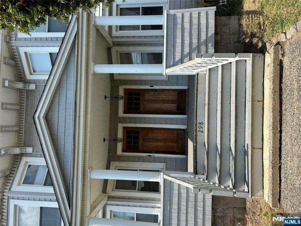 298 Stewart Avenue , 1L, Kearny, نيو جيرسي 07032, الولايات المتحدة