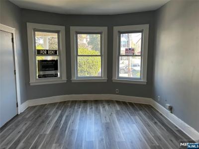 298 Stewart Avenue , 1L, Kearny, نيو جيرسي 07032, الولايات المتحدة