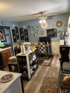 3419 Green Dale Drive, Rockford, Illinois 61109, USA