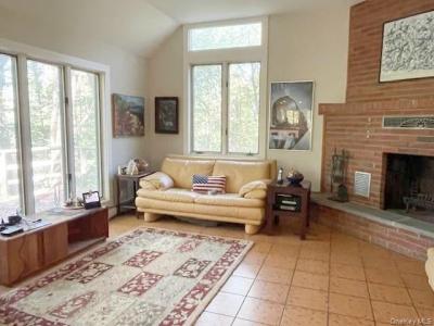 9 Watch Hill Road, New Paltz, New York 12561