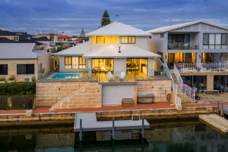 56 Avocet Island Quays, Wannanup, WA 6210, Australia