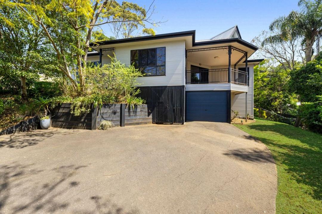 28 Hilltop Crescent, Blue Mountain Heights, QLD 4350, Austrália