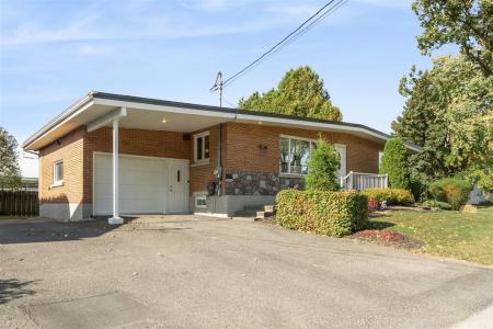 1376  Rue Principale, Saint-Dominique, Quebec J0H 1L0, Canada